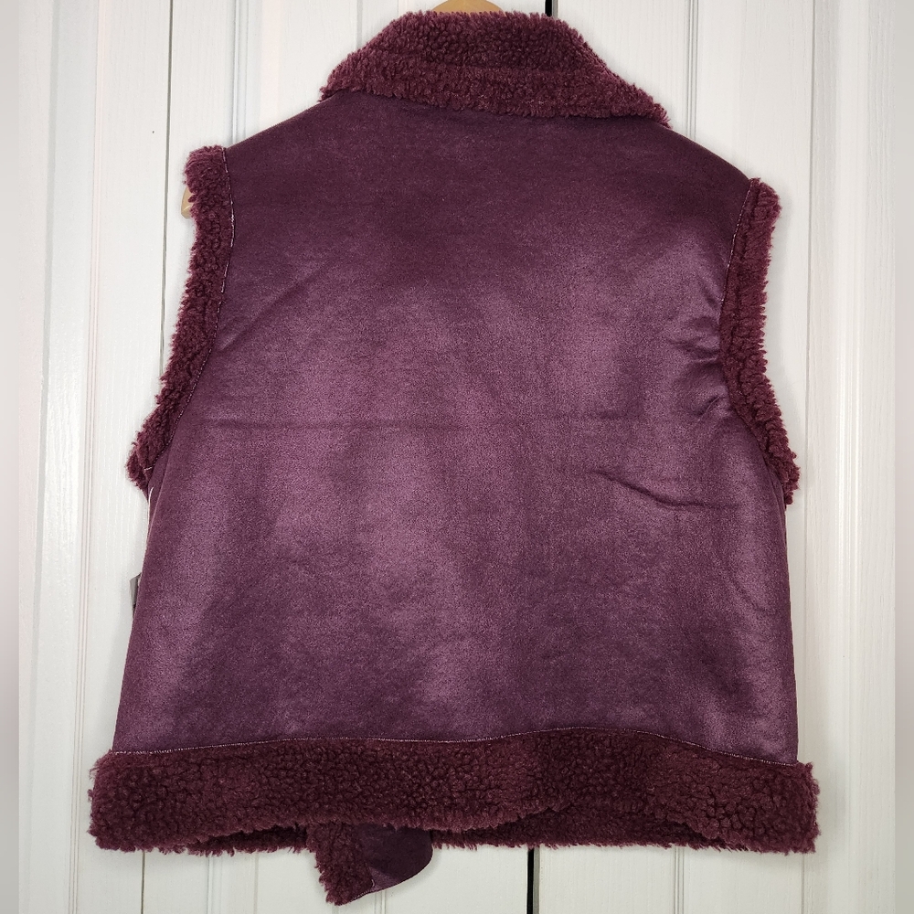 NWT Madden Girl Faux Shearling Moto Vest - Plum, Sugar Beat, Size Medium - Picture 7 of 7